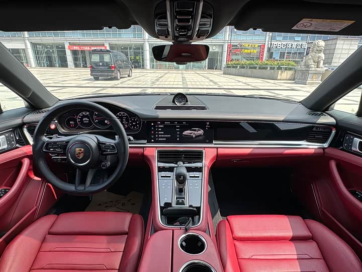 Фото 16 - Porsche Panamera