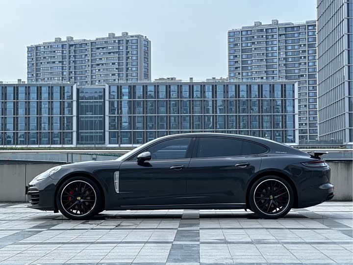 Фото 4 - Porsche Panamera