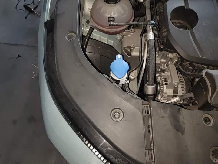 Фото 16 - Geely Icon