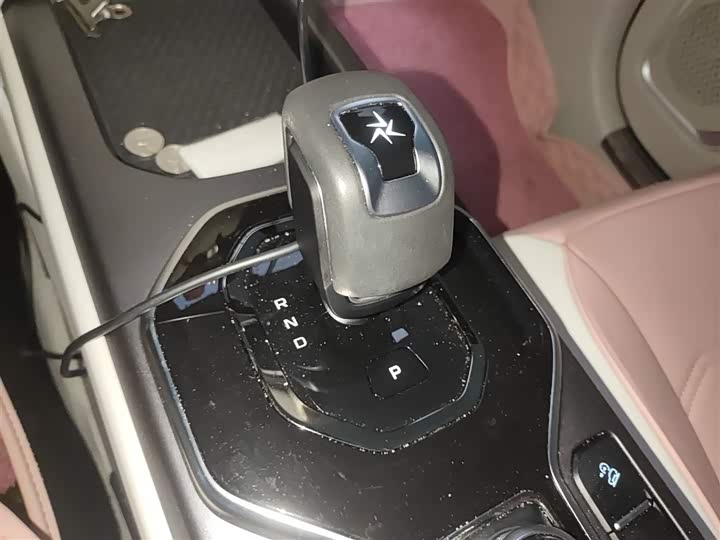 Фото 5 - Geely Icon