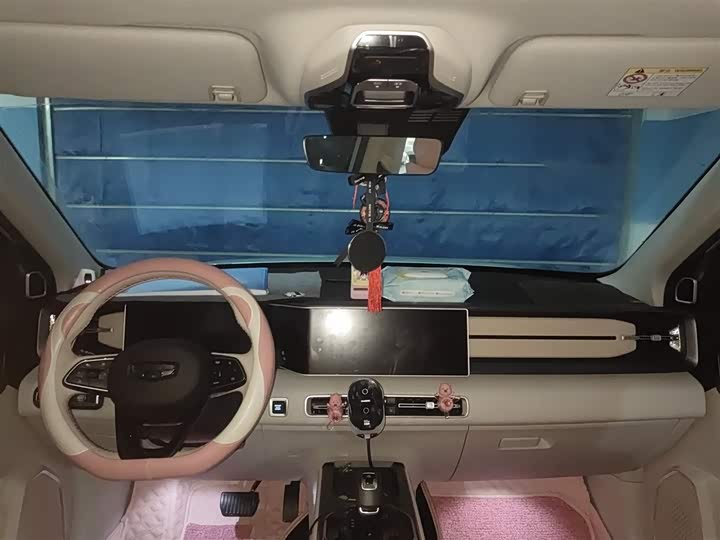 Фото 9 - Geely Icon