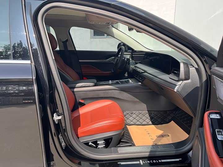 Фото 10 - Lincoln Z (Zephyr)