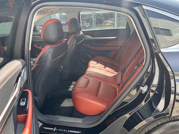 Фото 7 - Lincoln Z (Zephyr)