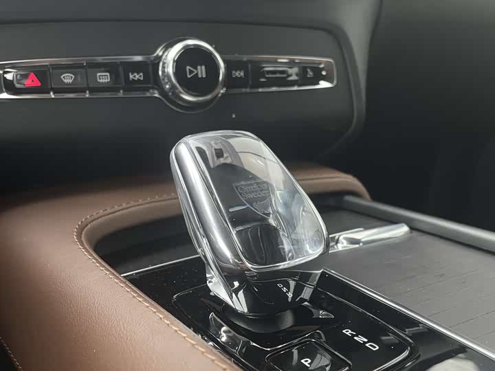 Фото 12 - Volvo XC90 Hybrid