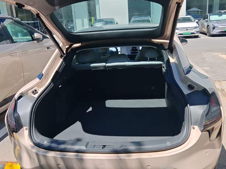 Фото 6 - XPeng Mona M03