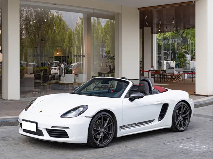 Фото 1 - Porsche 718