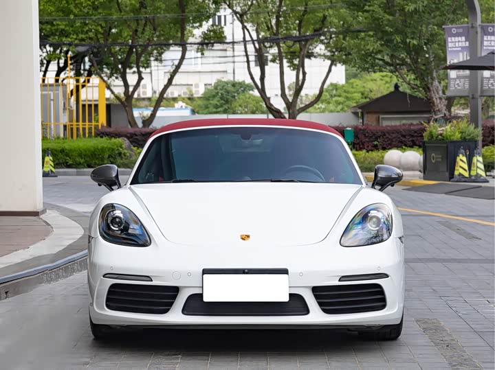 Фото 2 - Porsche 718