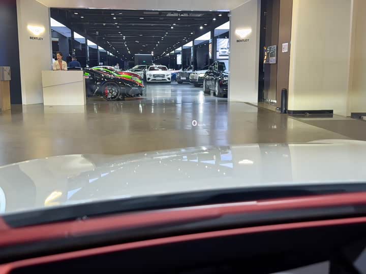 Фото 10 - Bentley Continental GT