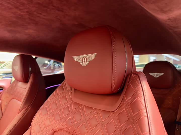 Фото 16 - Bentley Continental GT