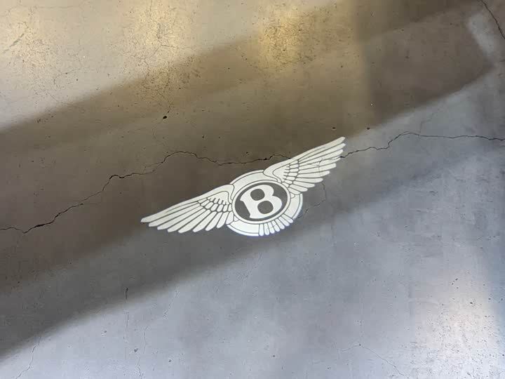 Фото 18 - Bentley Continental GT