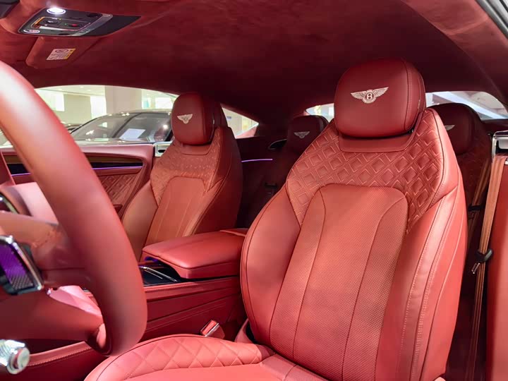 Фото 20 - Bentley Continental GT