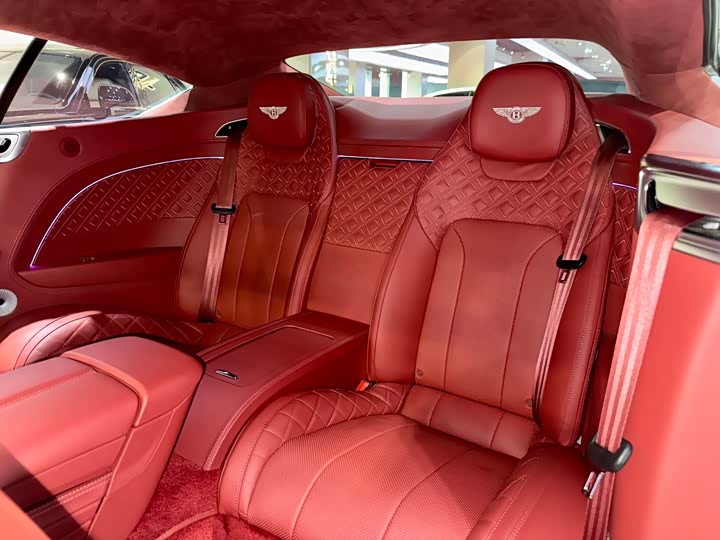 Фото 21 - Bentley Continental GT