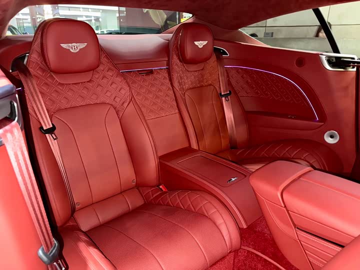 Фото 24 - Bentley Continental GT