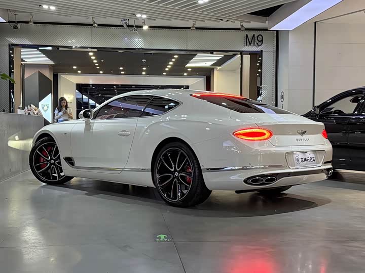 Фото 4 - Bentley Continental GT