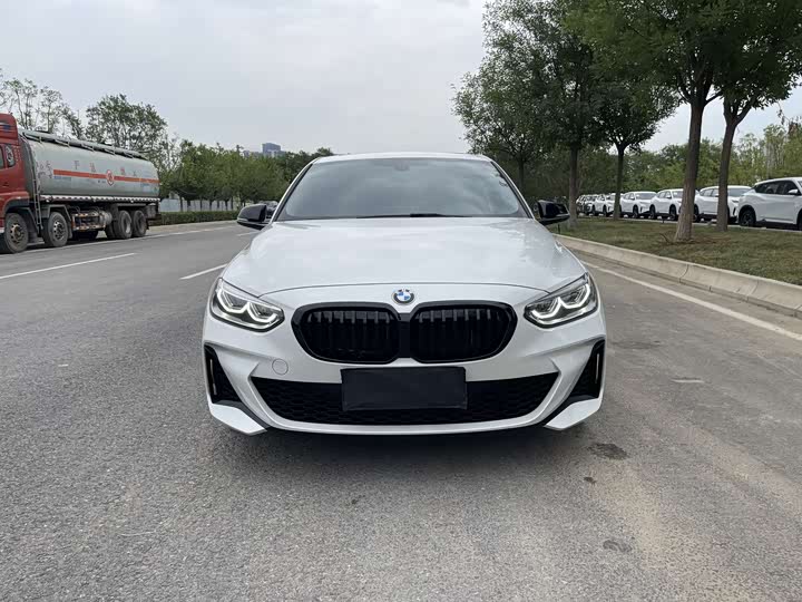 Фото 2 - BMW 1 Series