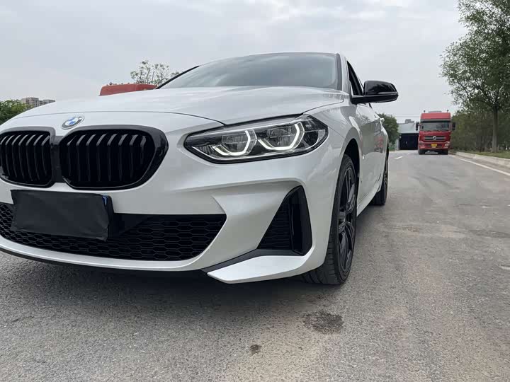 Фото 4 - BMW 1 Series