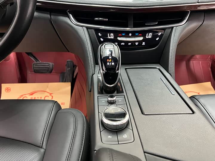 Фото 11 - Cadillac CT6