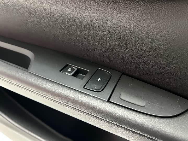 Фото 13 - Cadillac CT6