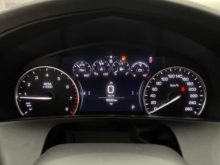 Фото 16 - Cadillac CT6