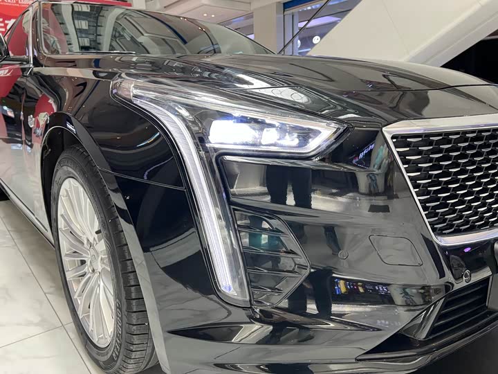 Фото 20 - Cadillac CT6