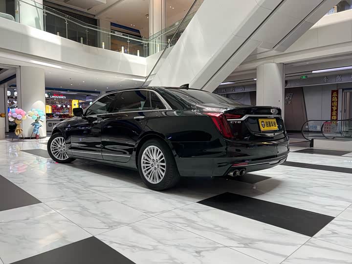 Фото 8 - Cadillac CT6