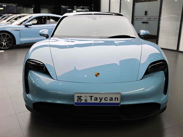 Фото 2 - Porsche Taycan