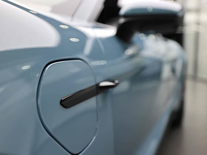 Фото 3 - Porsche Taycan