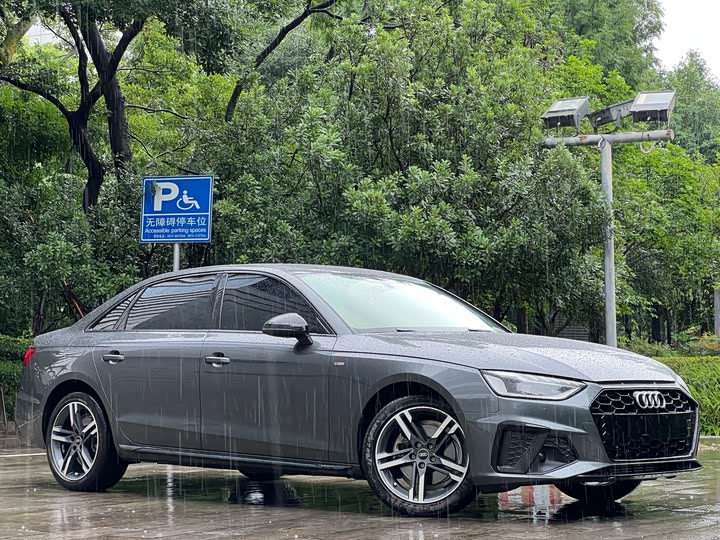 Фото 3 - Audi A4L