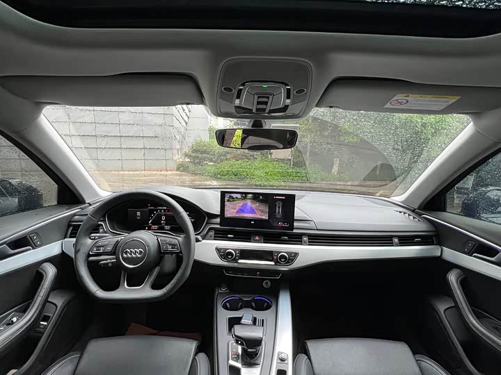 Фото 6 - Audi A4L