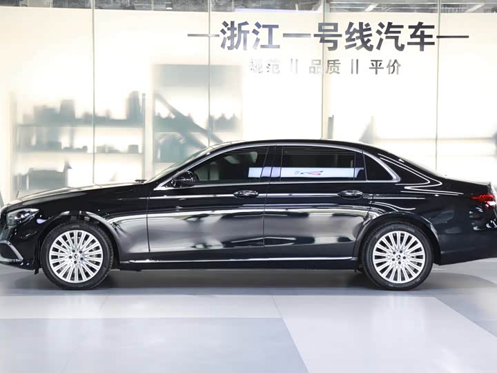 Фото 7 - Mercedes-Benz E-Class