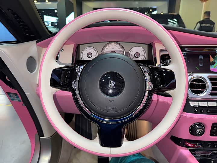 Фото 13 - Rolls-Royce Dawn