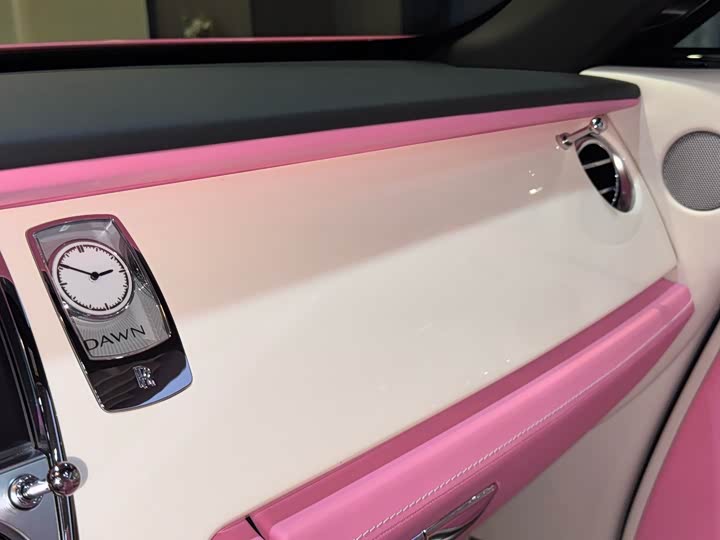 Фото 19 - Rolls-Royce Dawn