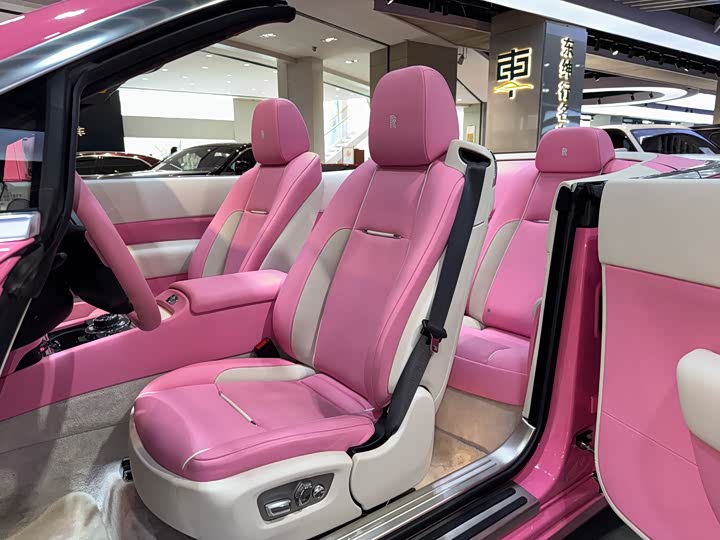 Фото 9 - Rolls-Royce Dawn