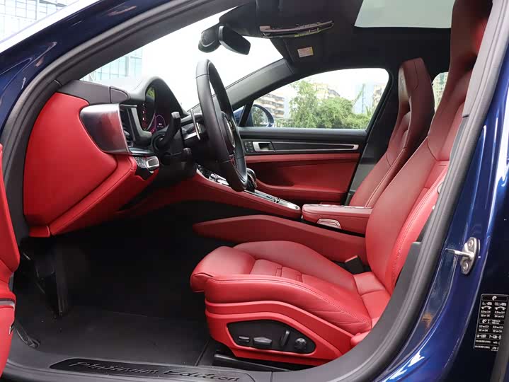 Фото 12 - Porsche Panamera