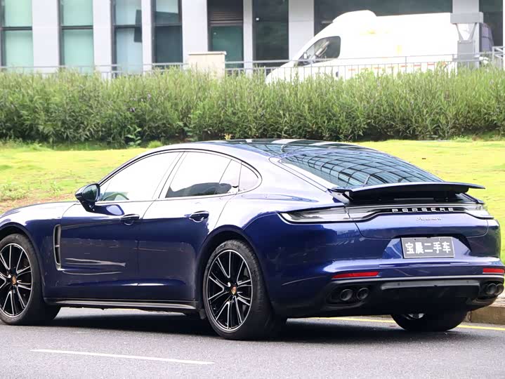 Фото 4 - Porsche Panamera