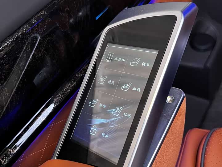 Фото 18 - Mercedes-Benz Vito