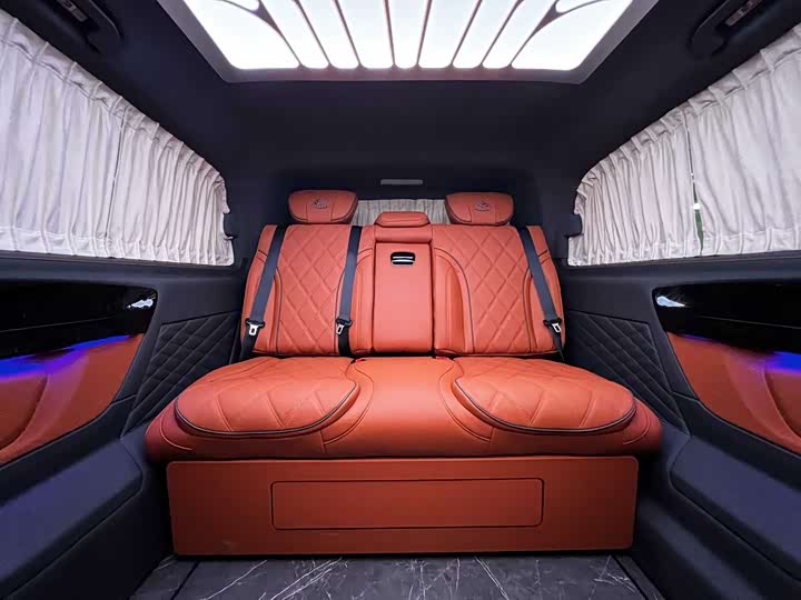 Фото 9 - Mercedes-Benz Vito