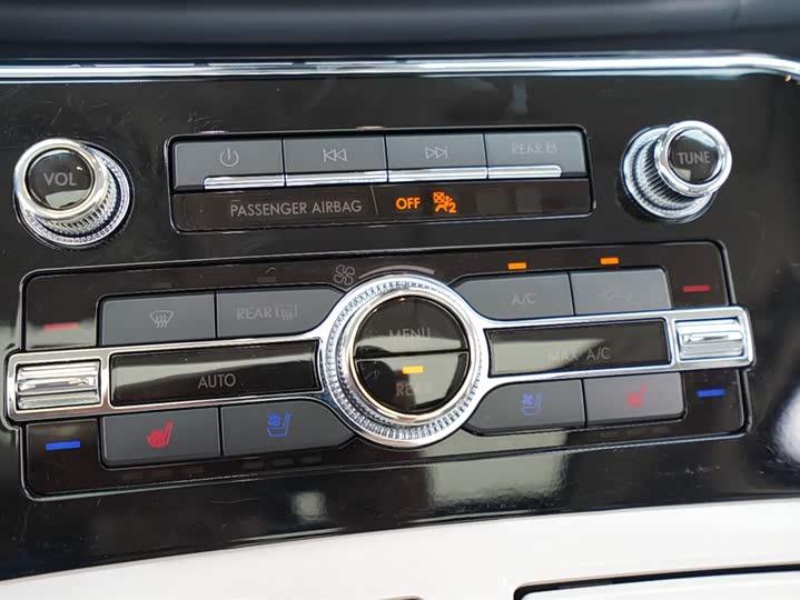 Фото 11 - Lincoln Navigator