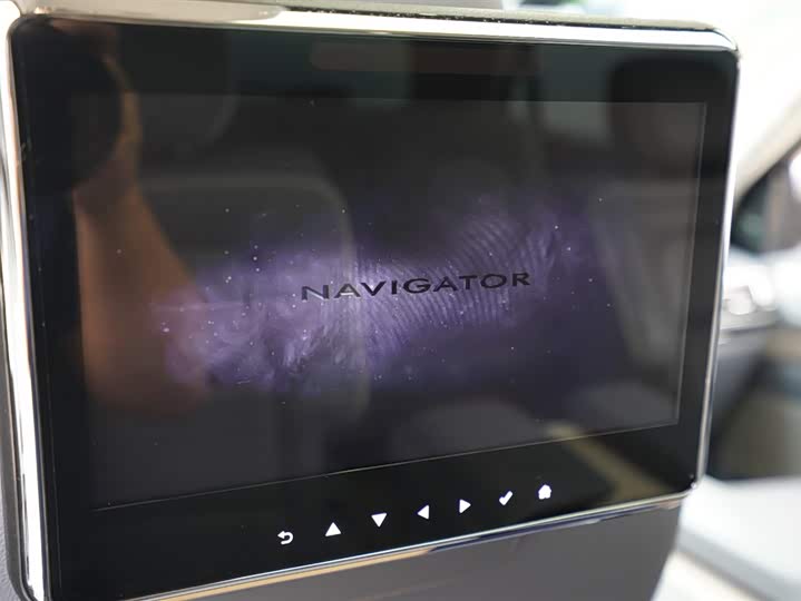 Фото 20 - Lincoln Navigator