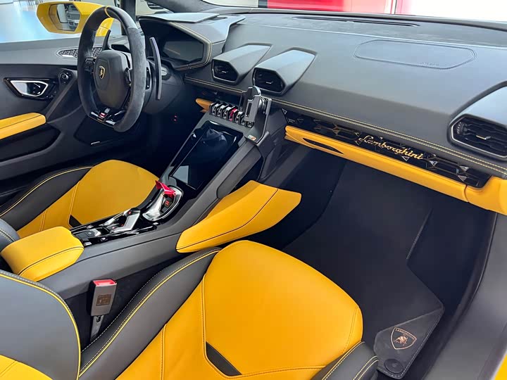 Фото 4 - Lamborghini Huracán