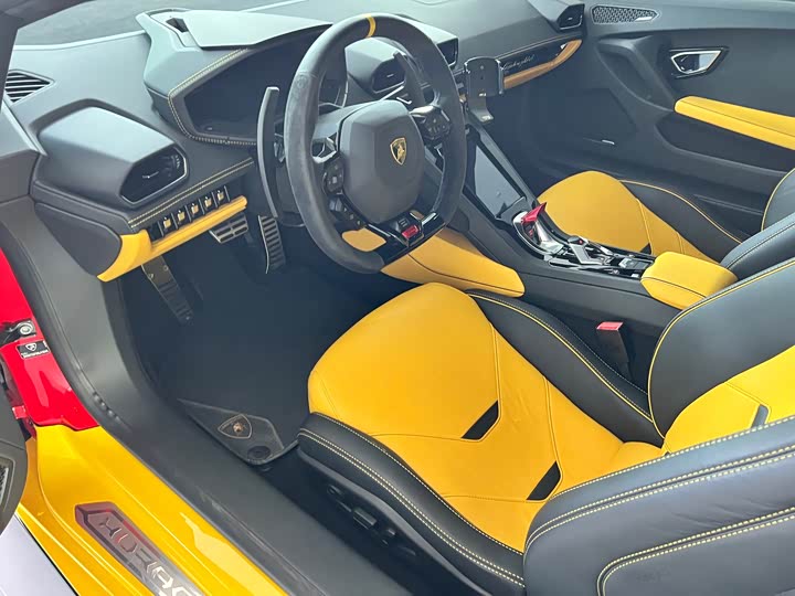 Фото 6 - Lamborghini Huracán