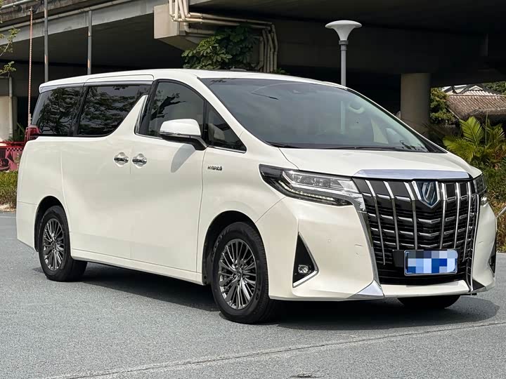 Фото 3 - Toyota Alphard