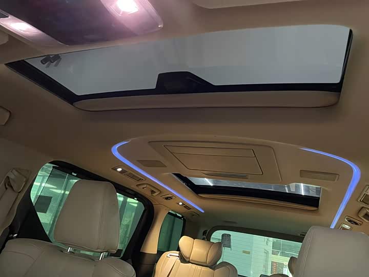 Фото 12 - Toyota Vellfire