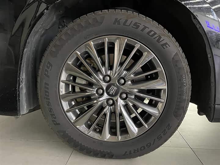 Фото 14 - Toyota Vellfire