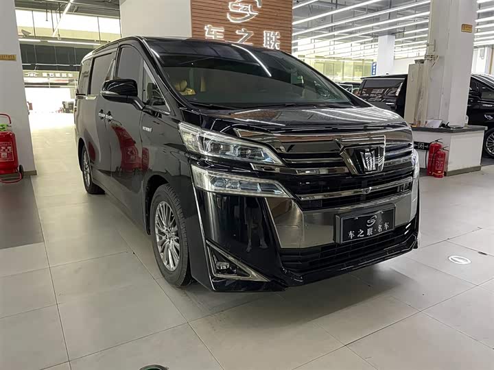 Фото 2 - Toyota Vellfire