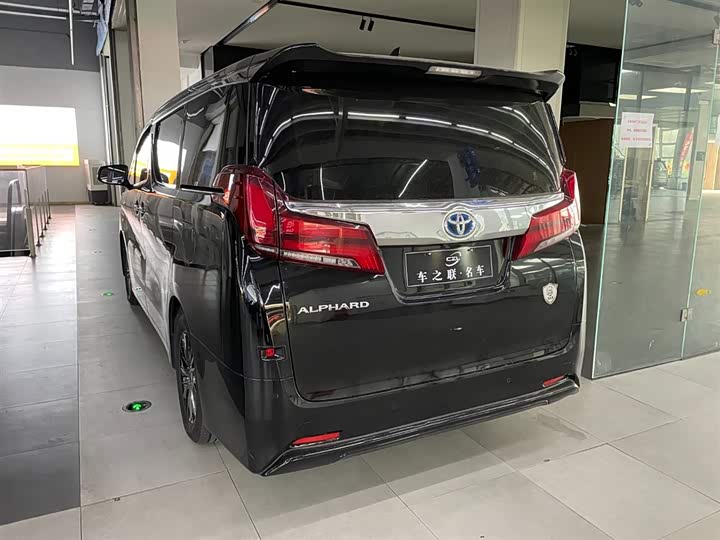 Фото 4 - Toyota Vellfire