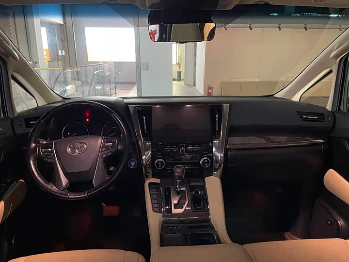 Фото 7 - Toyota Vellfire