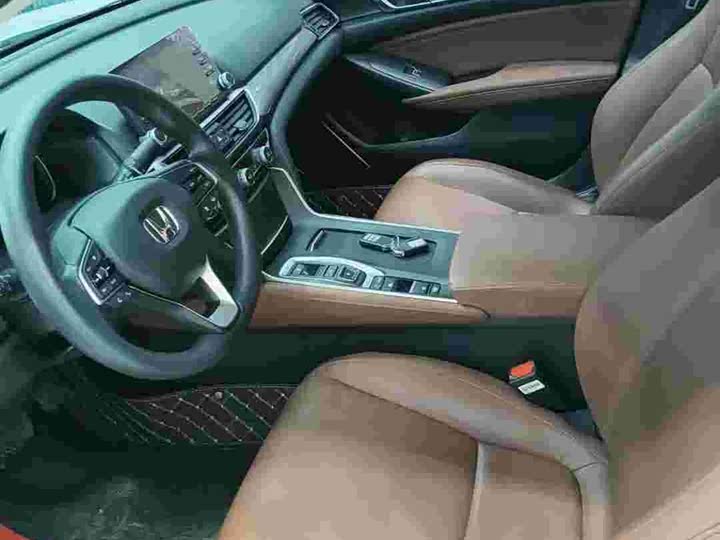 Фото 7 - Honda Inspire