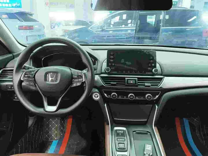 Фото 9 - Honda Inspire