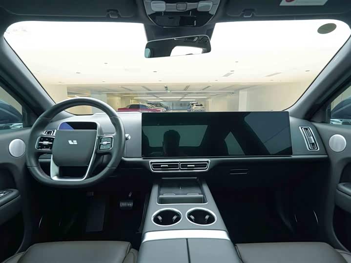 Фото 14 - LiXiang L8